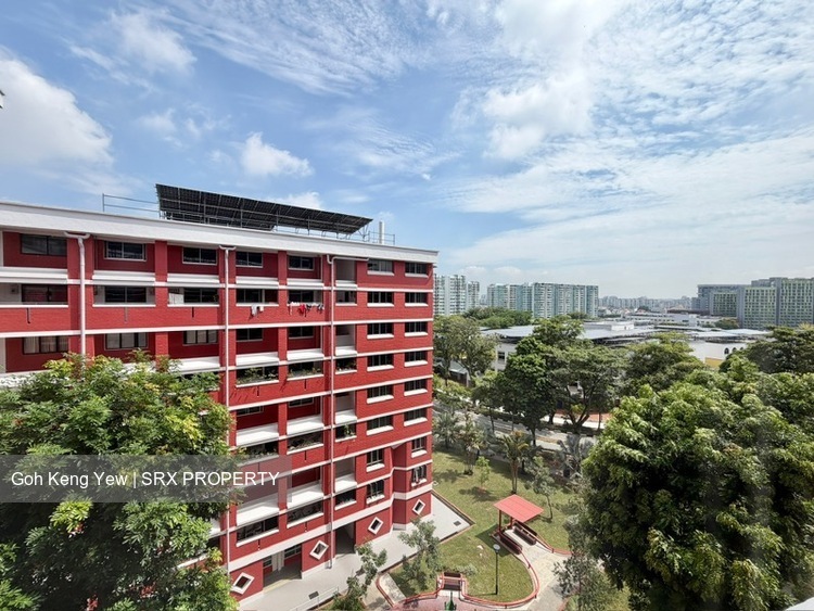 Blk 221 Kovan Green (Hougang), HDB Executive #552453821